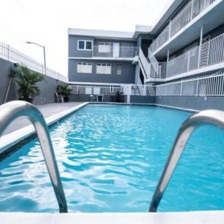 Modern 2Br With Kingbed In The Heart Of Isla Verde Strip Lejlighed San Juan Eksteriør billede